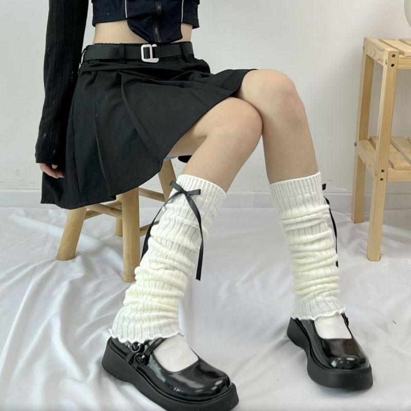 Vớ cọc đen trắng của Nhật Bản